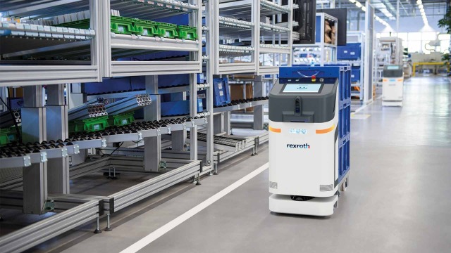 Active Shuttle transporting goods