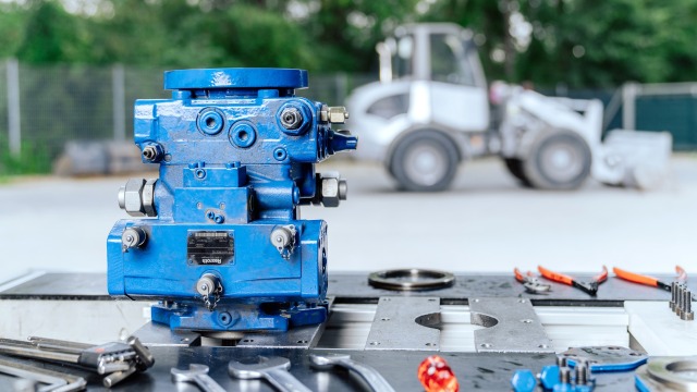 Axial piston unit repaired with original spare parts